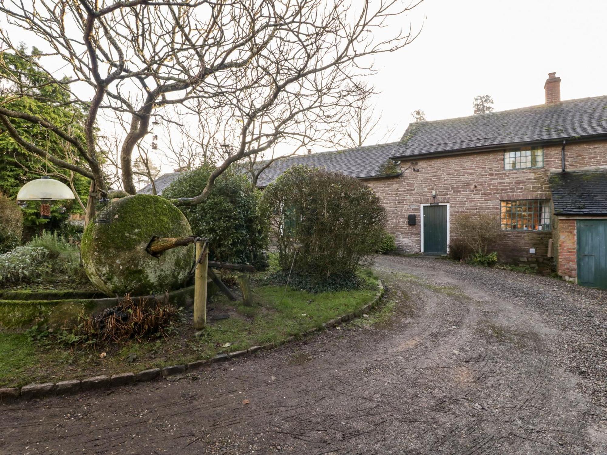 Yew Tree Cottage Leominster Exterior photo